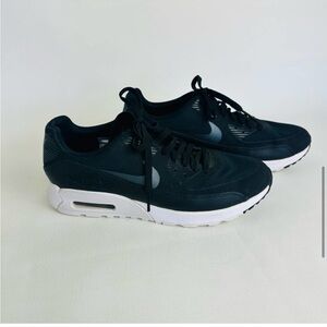 Nike Black & White Air Max 90 Ultra 2.0 Athletic Sneaker Women’s Leather